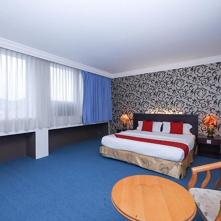 Super Oyo 89604 City Home Stay Miri Esterno foto