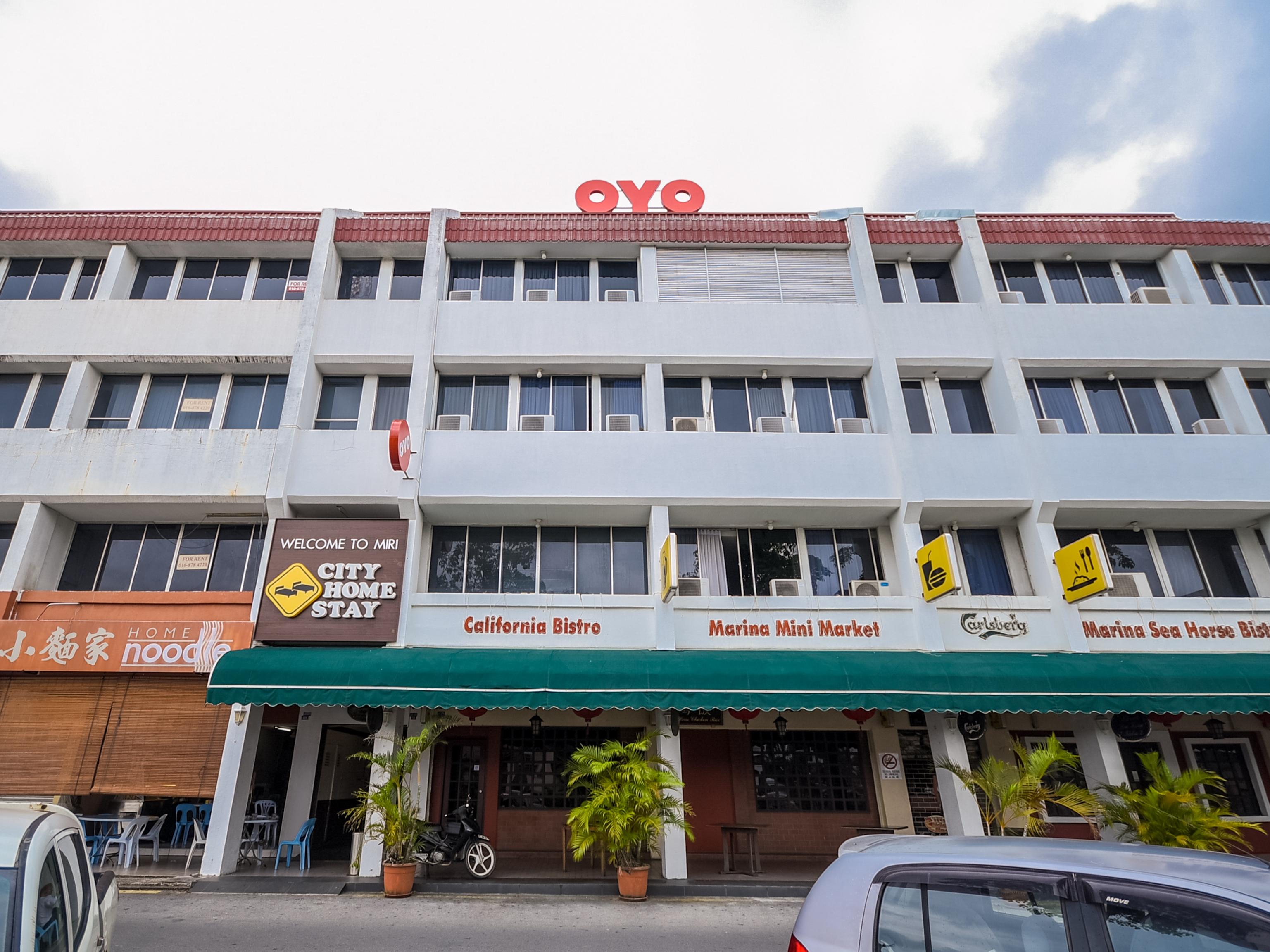 Super Oyo 89604 City Home Stay Miri Esterno foto