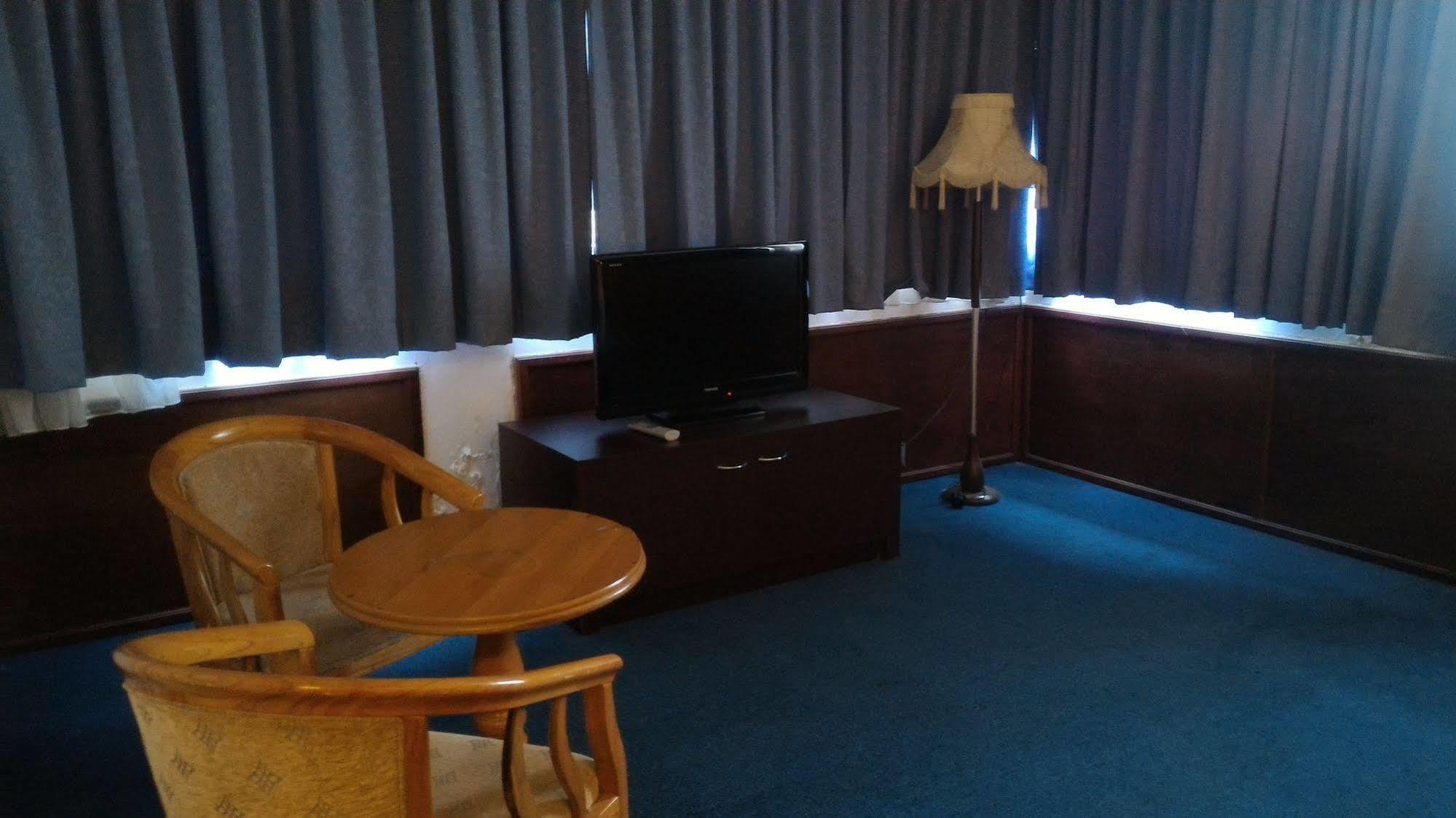 Super Oyo 89604 City Home Stay Miri Esterno foto
